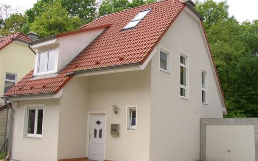 (4257) Zehlendorf/<br>Nähe Heinrich-Laehr-Park-<br>Einfamilienhaus mit Kamin u.Garage!
