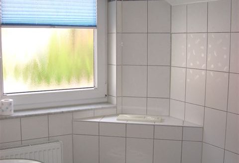 (4257) Zehlendorf/<br>Nähe Heinrich-Laehr-Park-<br>Einfamilienhaus mit Kamin u.Garage!