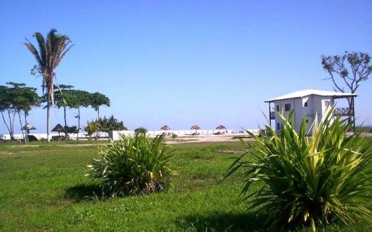 (4993) Honduras-La Ceiba/ Ferienanlage mit eigener Sandstrand im Karibischen Meer-<br>Hotel-Neubau möglich!