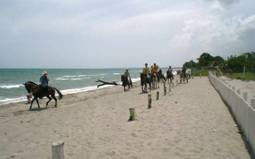 (4993) Honduras-La Ceiba/ Ferienanlage mit eigener Sandstrand im Karibischen Meer-<br>Hotel-Neubau möglich!