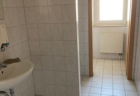 Pankow/ Wohn-und Gewerbeimmobilie (als Flüchtlings-/bzw.Obdachlosenheim nutzbar)