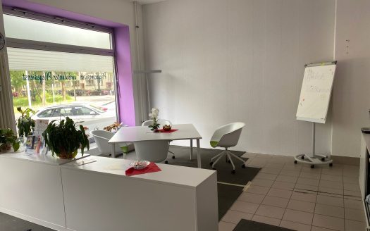 Alt-Hohenschönhausen/ Gewerberäume-Ladenlokal mit 20 m Schaufenster (vielseitig nutzbar)