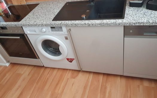 – LANKWITZ-GRÜNLAGE/ Bezugsfrei Eigentumswohnung mit Balkon (möbliert- Airbnb geeignet)-