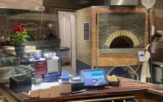 Kiezlage/ Pizzeria inkl.Inventar + 2 Zimmer Wohnung sucht Nachfolger