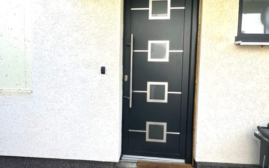 Heiligensee/ Wohnen im Grünen – Bezugsfreie Doppelhaushälfte mit Keller, Garage u.Pool (neu saniert)