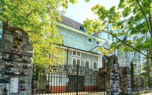 Grunewald / Gründerzeitvilla mit 7 Einheiten und Seezugang zum Königssee (bereits aufgeteilt)