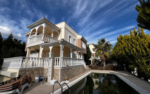 Alanya-Incekum/  Traumvilla mit Garten & Meerblick
