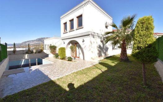 Alanya-Kargıcak/ Möblierte Duplexvilla mit Panoramablick