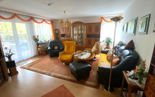 Hoppegarten/ Nähe Rennbahn- Wohnen in Stadtvilla mit Terrasse, Marmorbad, G-WC und Stellplatz