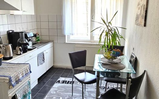 Nähe Altstadt/ Altbauwohnung für Anleger oder Selbstnutzer