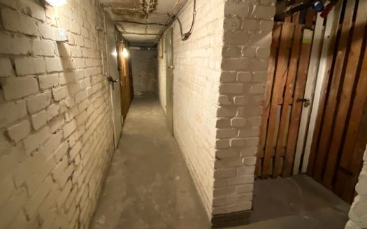 Tiergarten-Moabit/ Wohn-und Geschäftshaus mit Lift mit Kfz-Stellpl. (DG-Ausbaupotenzial)