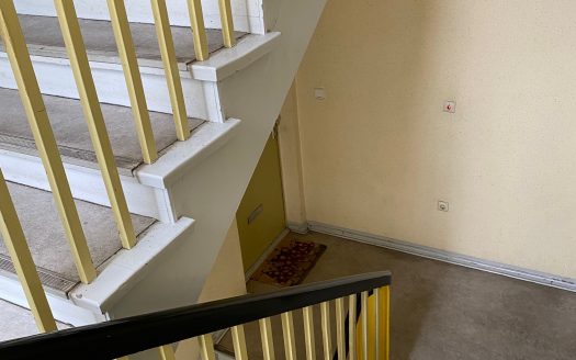 Wohnen im Malerviertel/Altbauwohnung mit Balkon, EBK, Wannenbad + DG-Ausbaupotenzial