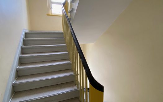 Wohnen im Malerviertel/Altbauwohnung mit Balkon, EBK, Wannenbad + DG-Ausbaupotenzial