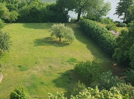 Traumlage am See / Baugrundstück in direkter Wasserlage (Bauvorbescheid liegt vor)