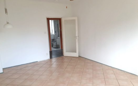 LANKWITZ-GRÜNLAGE/ Bezugsfreie Eigentumswohnung mit Balkon (ab sofort)