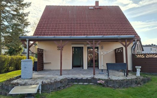 Nähe Köpenicker Str./ Freistehendes Einfamilienhaus mit Vollkeller und Garage