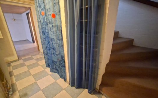 Nähe Köpenicker Str./ Freistehendes Einfamilienhaus mit Vollkeller und Garage