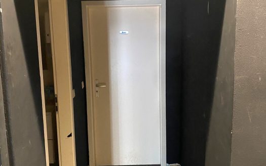 Nähe Yorckstr./ Gewerbeladen im EG (geeignet für Friseur/Kosmetik/Büro/Praxis etc.)