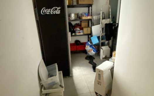 – Dönerladen im Kreuzberger Kiez inkl.Ausstattung abzugeben (Ablöse erforderlich)