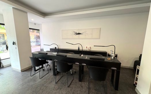 Nagel-/Kosmetik-/Friseurstudio Nähe Adenauerplatz (Übernahmekosten erforderlich)