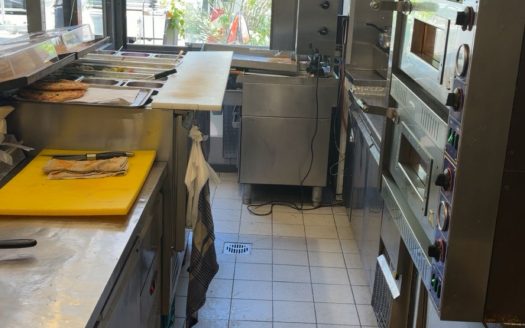 U-Bahn Nähe/Wilmersdorfer Str./ Gastro im EG inkl. Ausstattung (Döner/Schwarma)