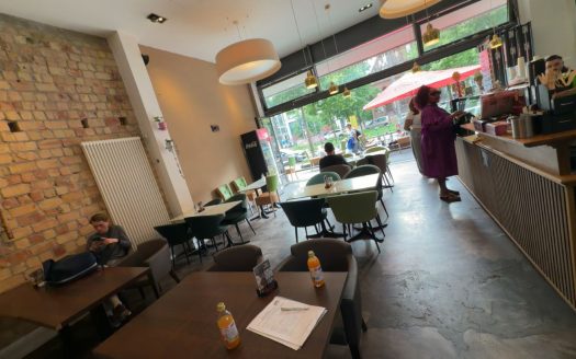 Mitte-Eiscafé & Waffelladen nahe Hackescher Markt inkl.Inventar abzugeben