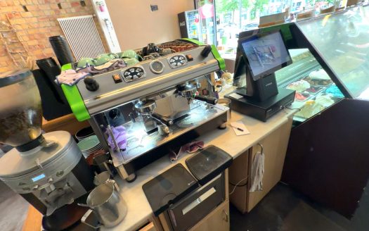 Mitte-Eiscafé & Waffelladen nahe Hackescher Markt inkl.Inventar abzugeben