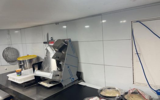 U-Bahn Nähe/Wilmersdorfer Str./ Gastro im EG inkl. Ausstattung (Döner/Schwarma)