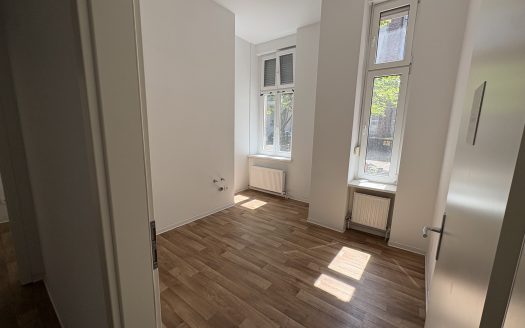 Attraktiver Gewerbeladen im Florakiez (geeignet für Friseur, Kosmetik, Einzelhandel, Büro, etc.)