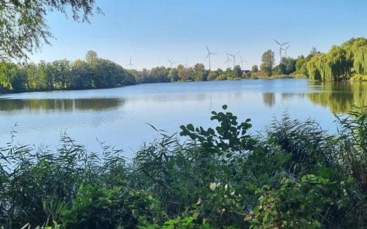 Traumlage am See / Baugrundstück in direkter Wasserlage (Bauvorbescheid liegt vor)